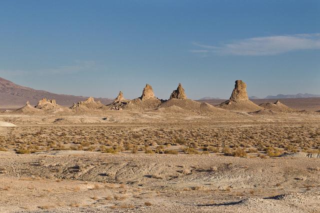 01 trona pinnacles.jpg